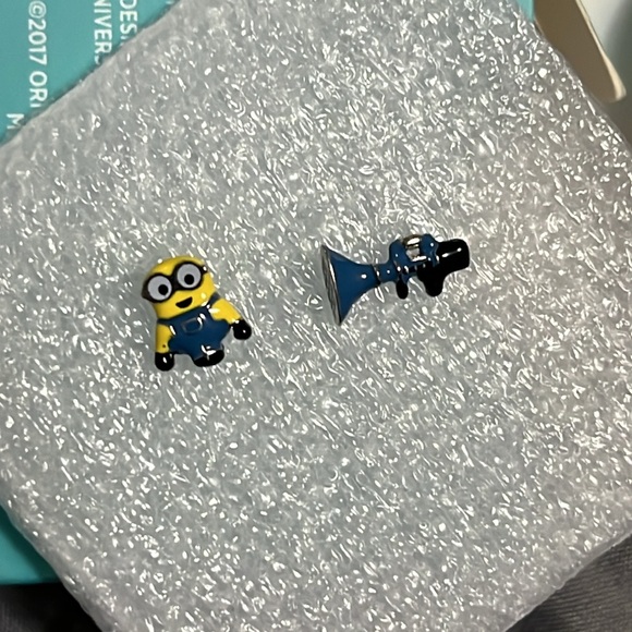 Origami Owl Minion Locket - Picture 2 of 3